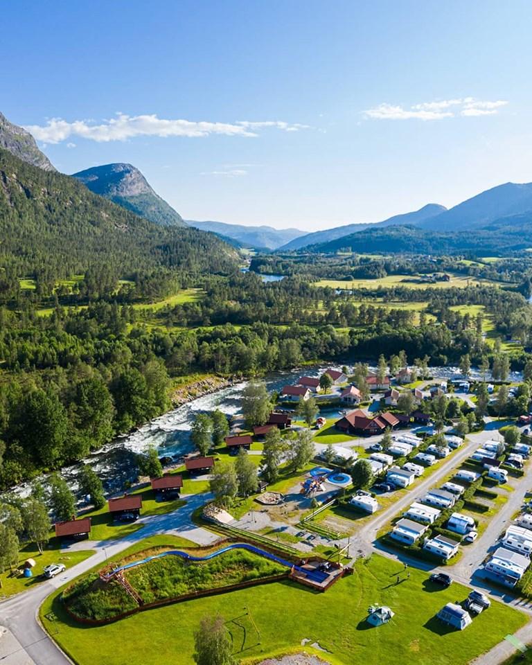 Jølstraholmen Camping og Hytter